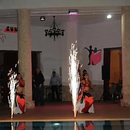 Hotel Merve Sun & 4*